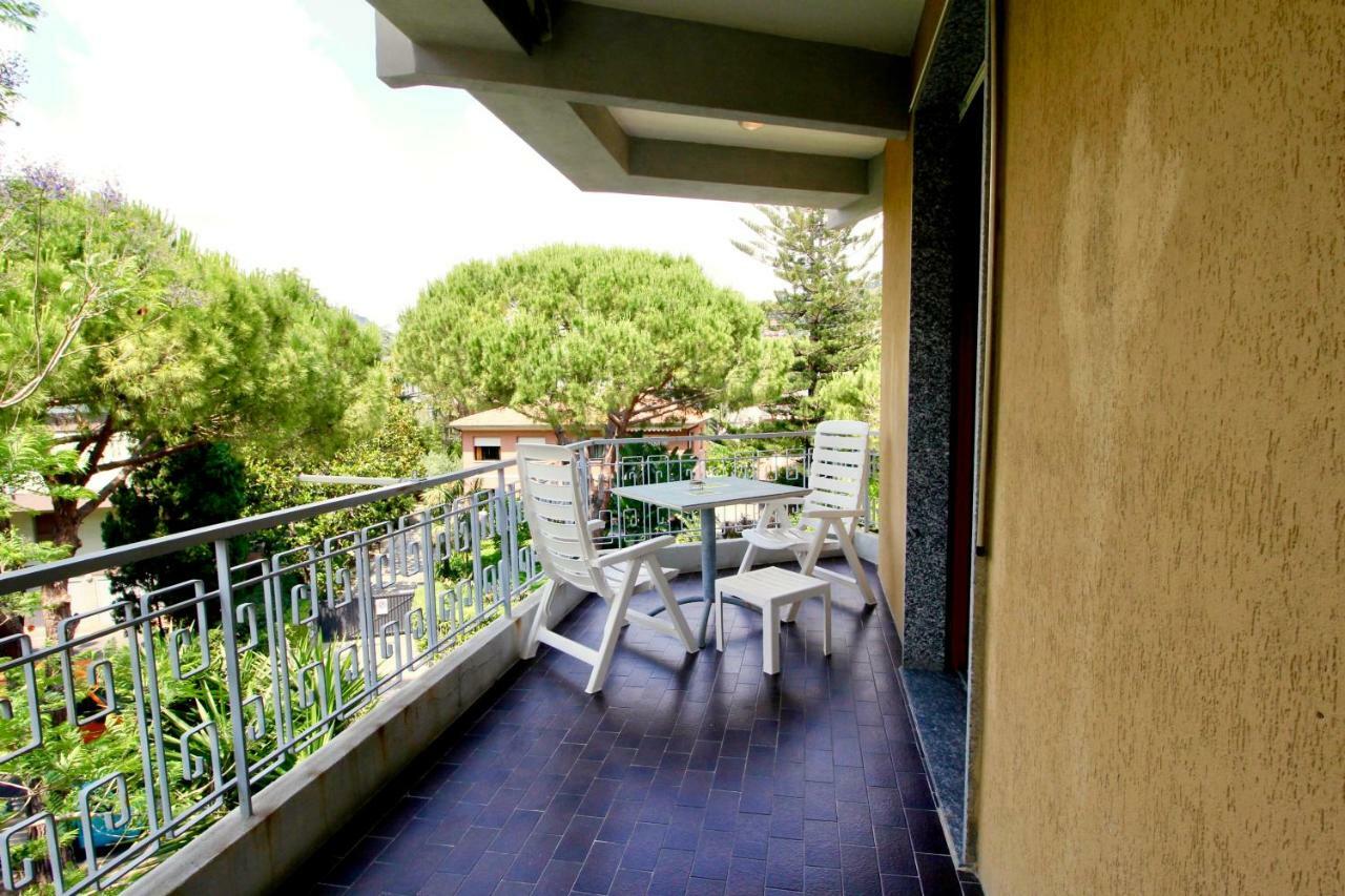 The Green Corner Bordighera Extérieur photo